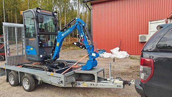 Minigrävare Nya uppdaterade Rippa R15 hytt + Redskapspaket 12 of 12