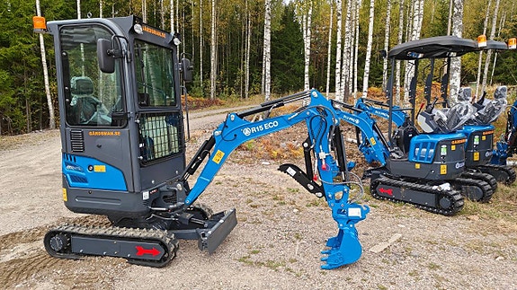 Minigrävare Rippa R15 hytt med värme, tumme, snabbfäste mm