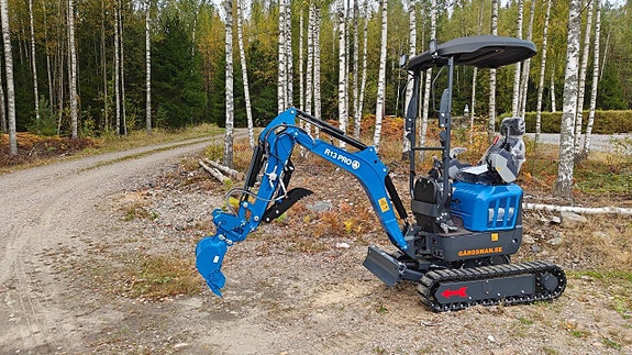 Minigrävare NYA Rippa R13 Pro med tillbehörspaket. 2 of 5