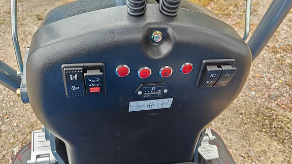 Minigrävare NYA Rippa R13 Pro med tillbehörspaket. 9 of 12