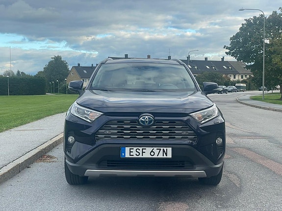 Toyota RAV4 12 of 12