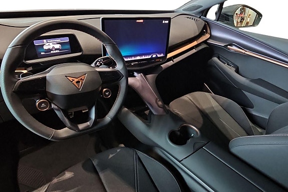 Cupra Tavascan 8 of 13