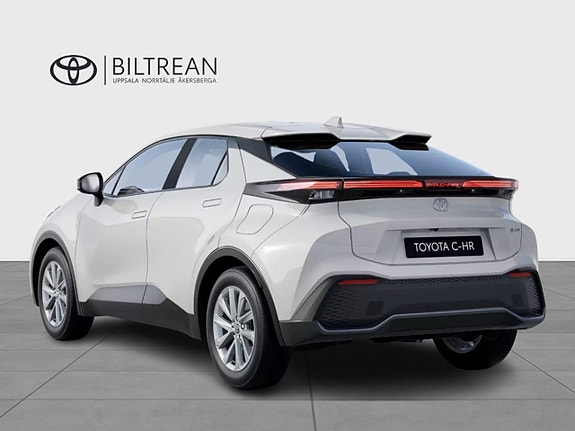 Toyota C-HR 4 of 5