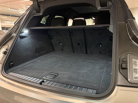BMW iX 17 of 17