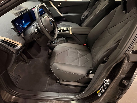 BMW iX 7 of 17
