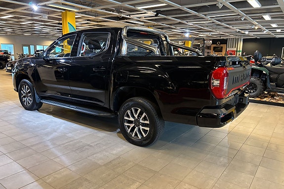 Maxus T90 EV 2 of 12