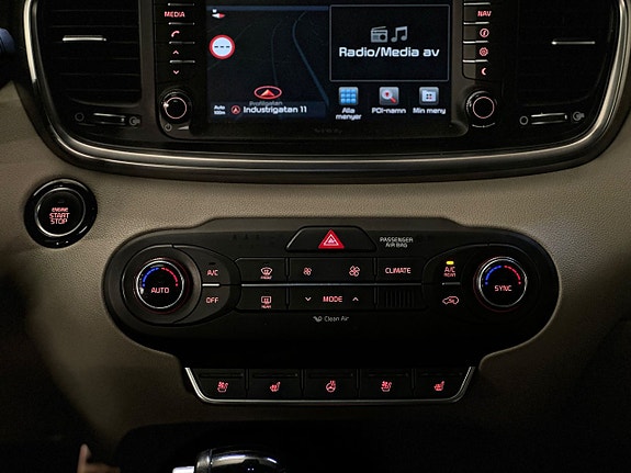 Kia Sorento 25 of 26