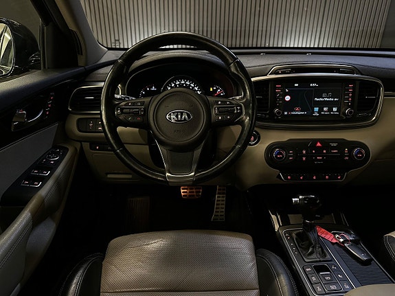 Kia Sorento 18 of 26