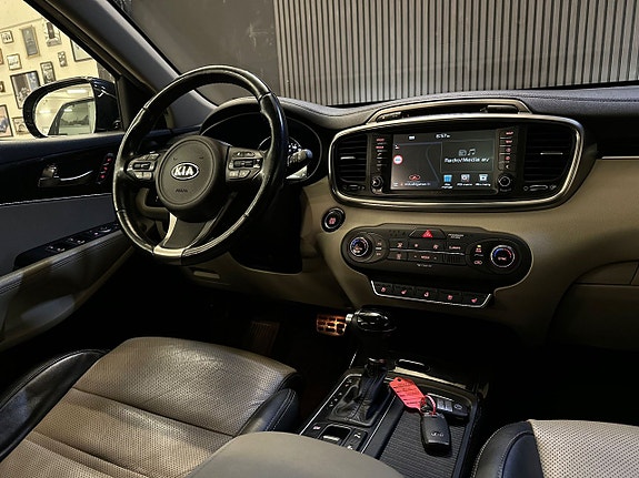 Kia Sorento 21 of 26