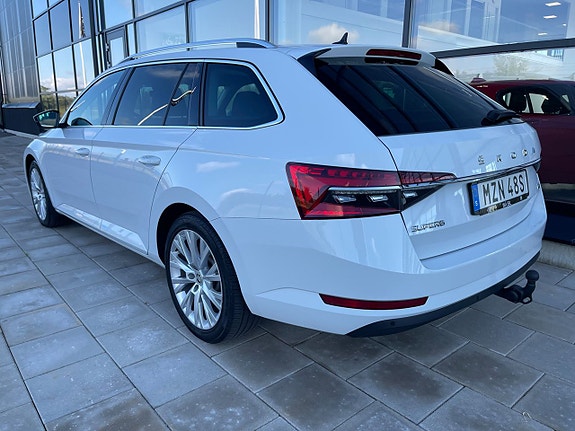 Skoda Superb 3 of 5