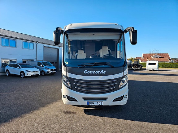 Concorde CHARISMA III 850 L Långbäddar Hyd Stödben Litium 3 of 20