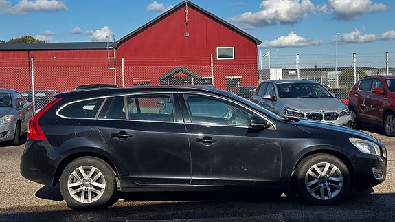 Volvo V60 4 of 19
