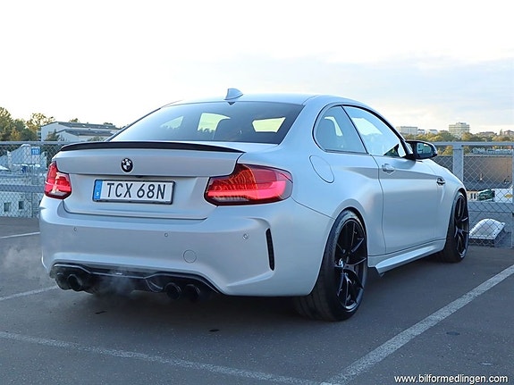 BMW M2 4 of 5