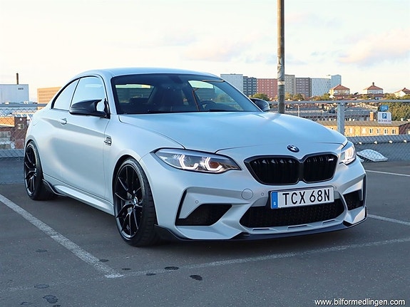 BMW M2 2 of 5