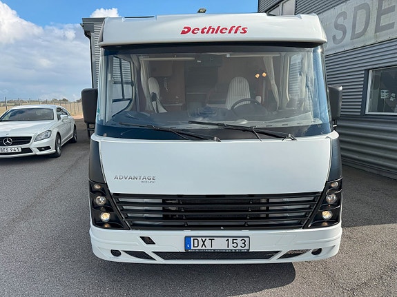 Dethleffs ADVANTAGE I6951 INTEGRERAD QVEENBED