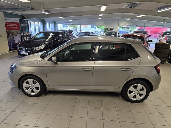 Skoda Fabia 3 of 5