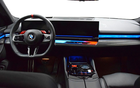 BMW M5 2 of 5