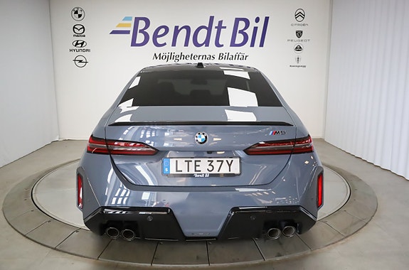 BMW M5 15 of 30