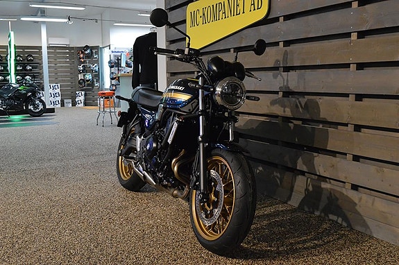 Kawasaki Z650RS 4 of 7