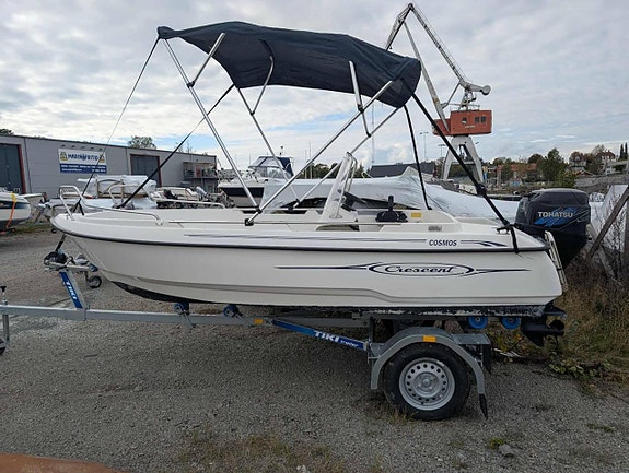 Crescent Cosmos & Tohatsu 30 HK -2008