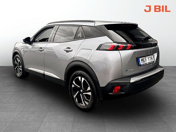 Peugeot e-2008 3 of 5