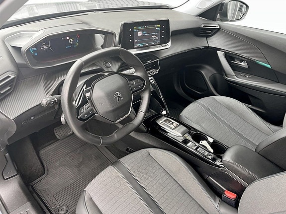 Peugeot e-2008 5 of 5