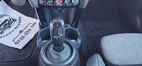MINI Cooper 12 of 21