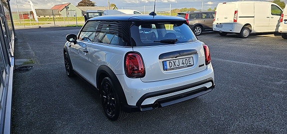 MINI Cooper 8 of 21