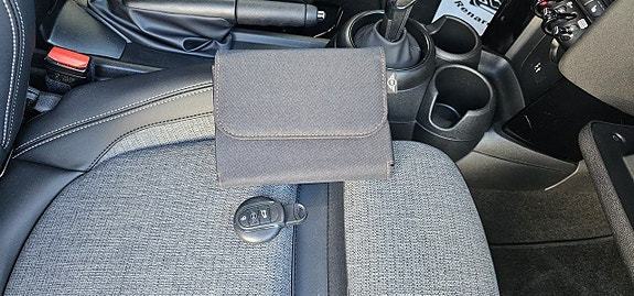 MINI Cooper 21 of 21