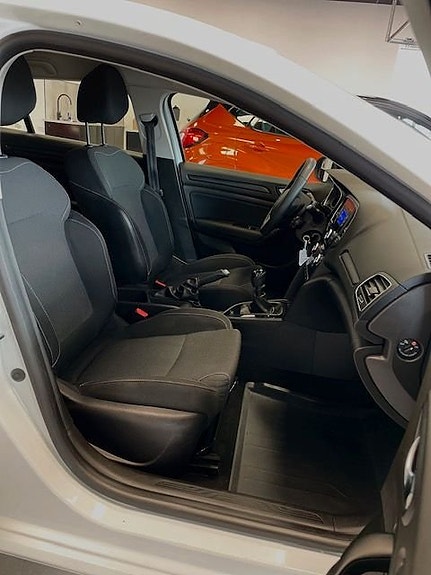 Renault Megane 6 of 11
