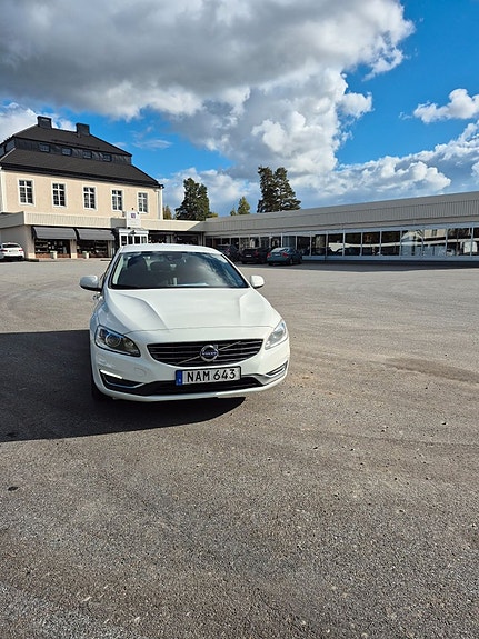 Volvo S60 5 of 5