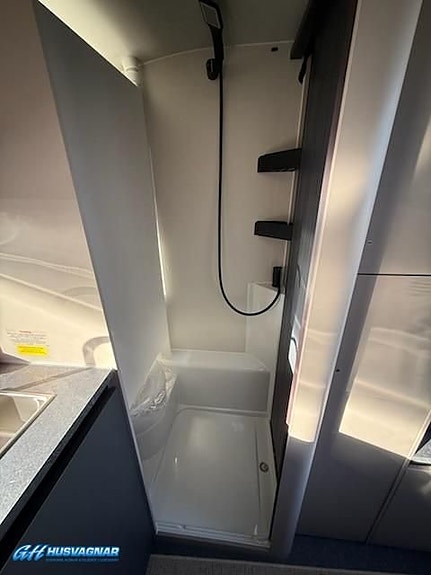 Adria ACTION 391 LH Sport 9 of 14