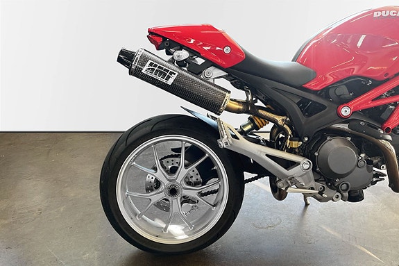 Ducati Monster 1100, HMS avgas 8 of 8