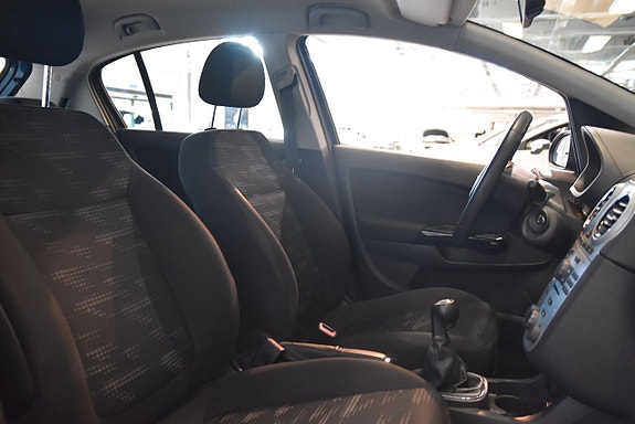 Opel Corsa 9 of 15