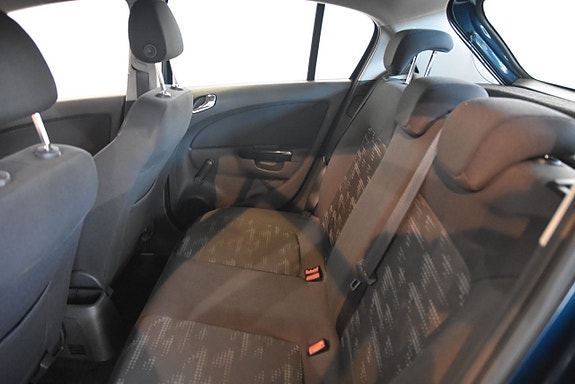 Opel Corsa 14 of 15