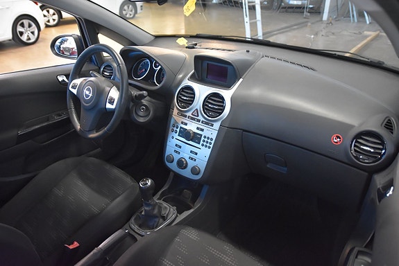Opel Corsa 8 of 15