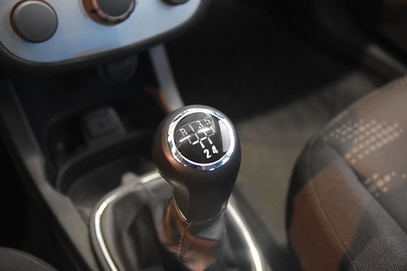 Opel Corsa 13 of 15