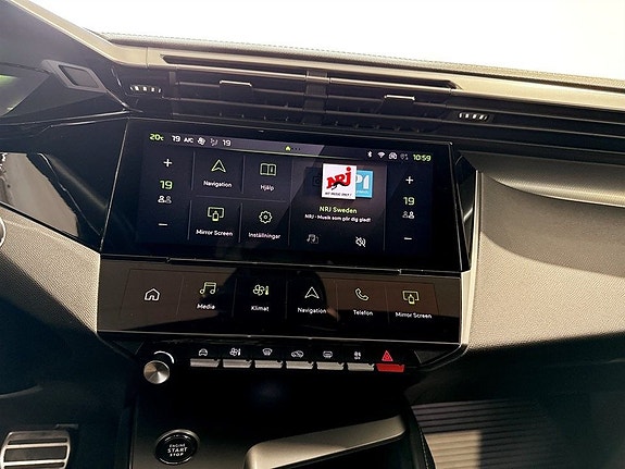 Peugeot 408 9 of 16