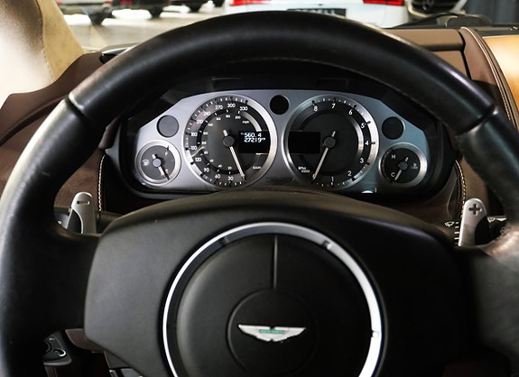 Aston Martin DB9 13 of 25