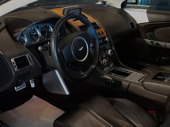 Aston Martin DB9 7 of 25