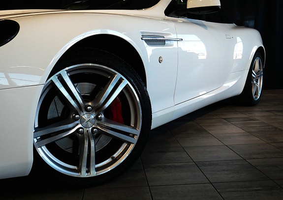 Aston Martin DB9 6 of 25