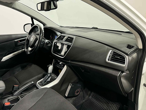 Suzuki S-Cross 4 of 11