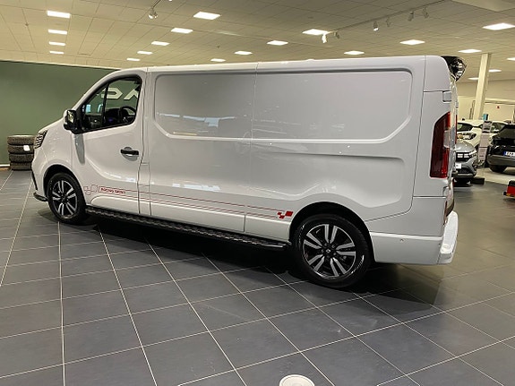 Renault Trafic 3 of 9