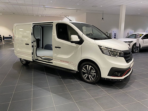 Renault Trafic 4 of 9