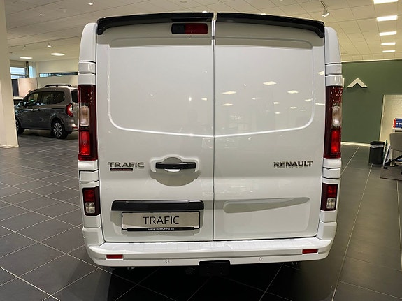 Renault Trafic 5 of 9