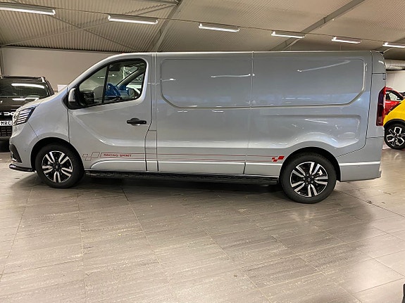 Renault Trafic 2 of 5