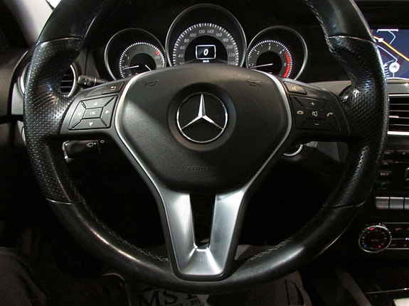 Mercedes-Benz C220 14 of 16