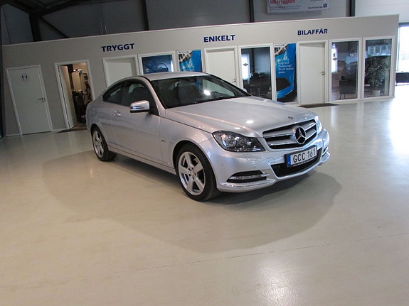 Mercedes-Benz C220 3 of 16