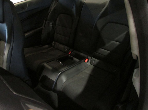 Mercedes-Benz C220 11 of 16