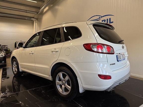 Hyundai Santa Fe 3 of 27